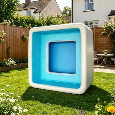 Square inflatable swimming pool